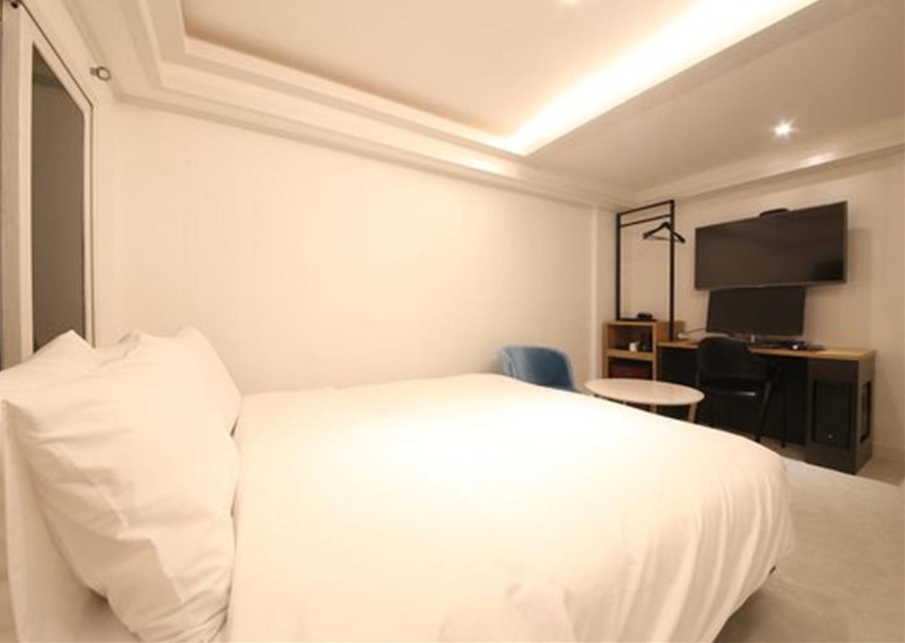 Busan Seomyeon Business Hotel J7 Exterior photo