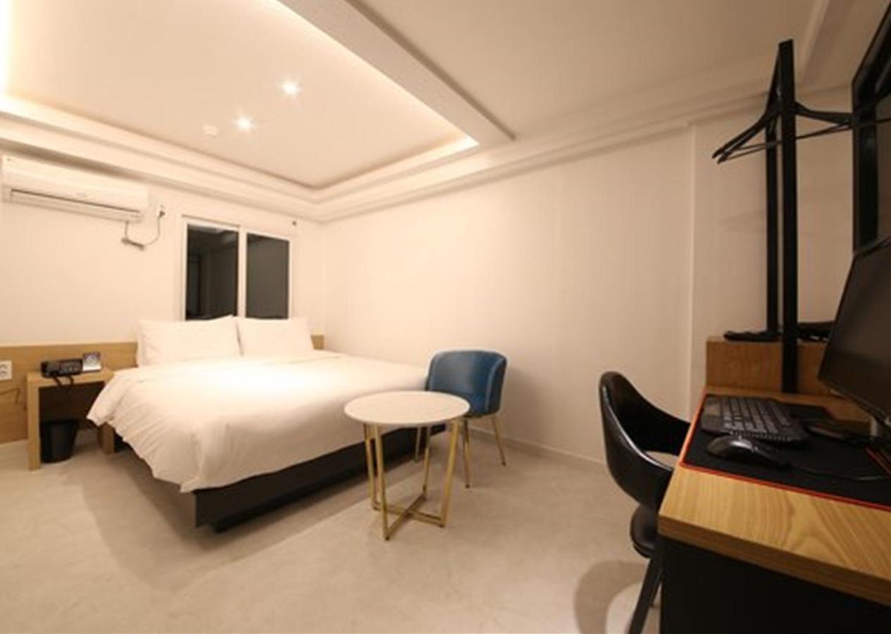 Busan Seomyeon Business Hotel J7 Exterior photo